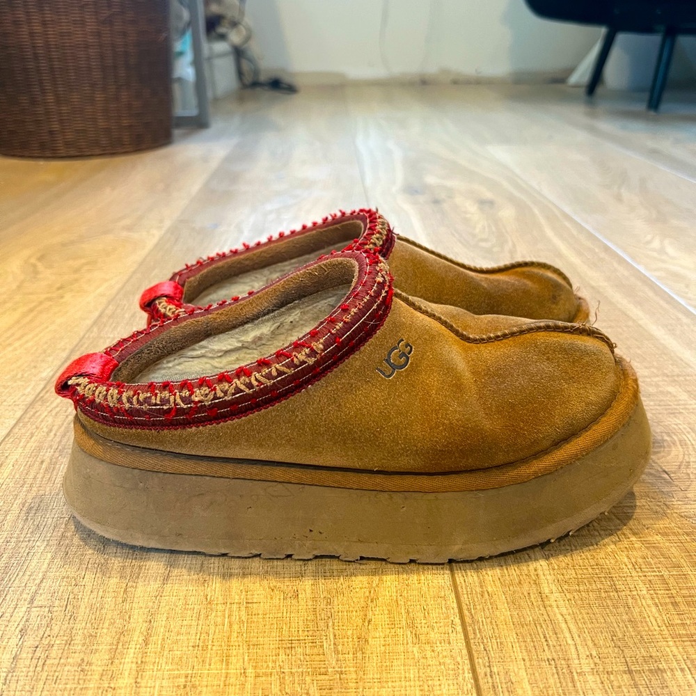 Ugg Platform Tazz Slippers Size 8